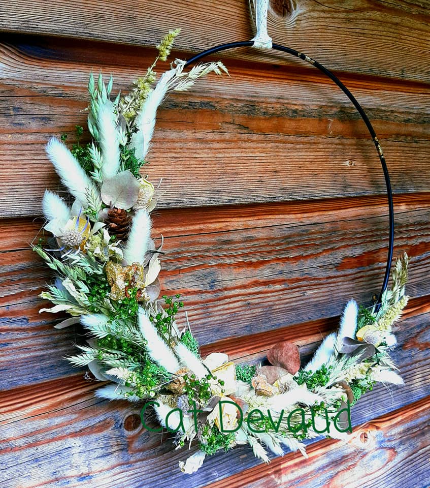 207671132_2108131959340895_5901026794532186351_n Couronne de Noël par Cat Devaud Fleuriste